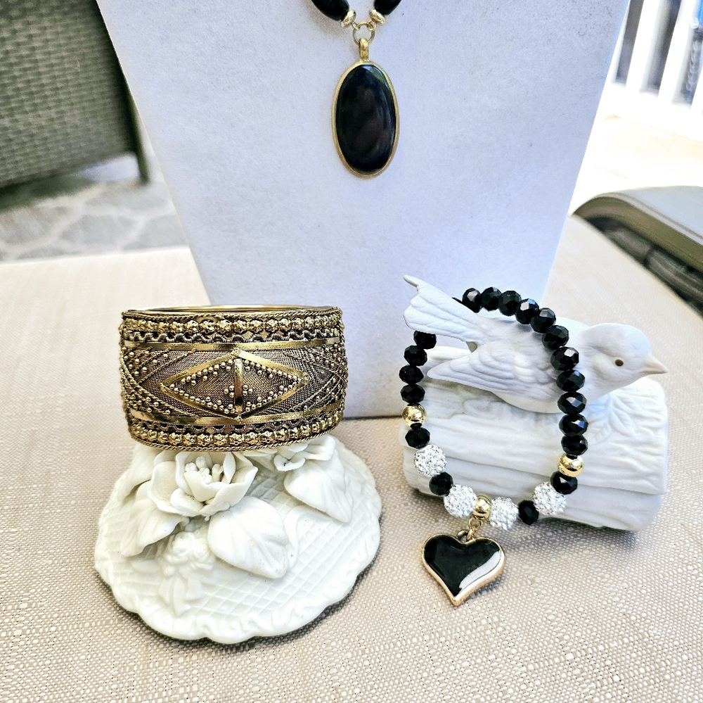SET! Carolina Herrera Bead Necklace, Brass Cuff, & Black Bead Bracelet SET! - Picture 9 of 14